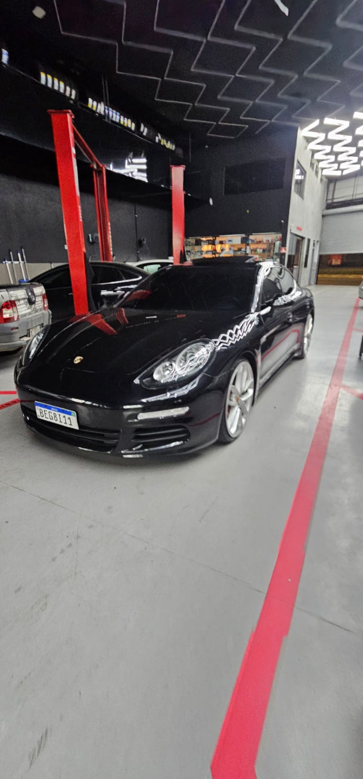 Porsche em Manutenção
